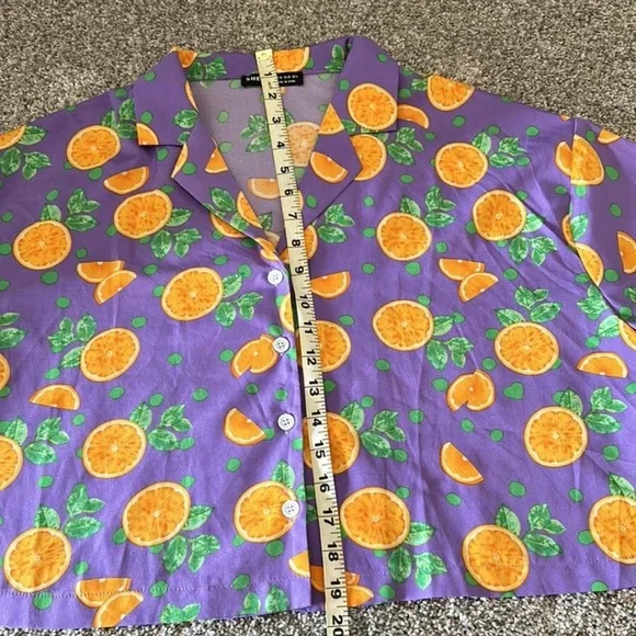 Orange Pattern Short Sleeve Crop Top Button Down Shirt Women’s Size Medium - Picture 5 of 8
